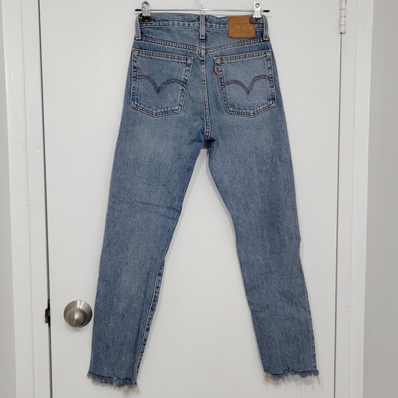 Levi's Wedgie Icon High Rise Fray Hem Straight Leg Ankle Jeans - Picture 7 of 11